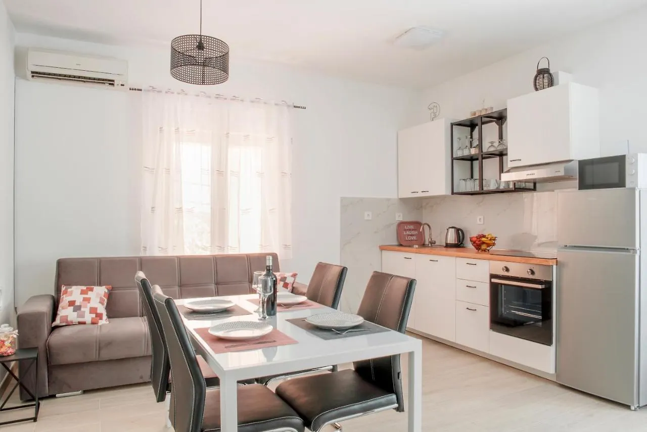 Apartmani Vudrag Τρογκίρ Διαμέρισμα