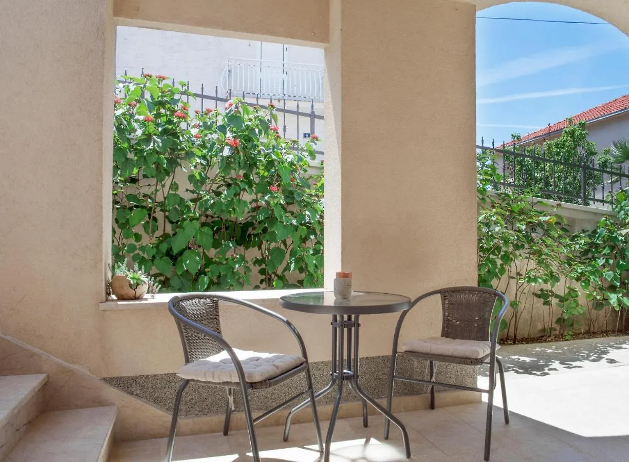 Διαμέρισμα Apartmani Vudrag Τρογκίρ