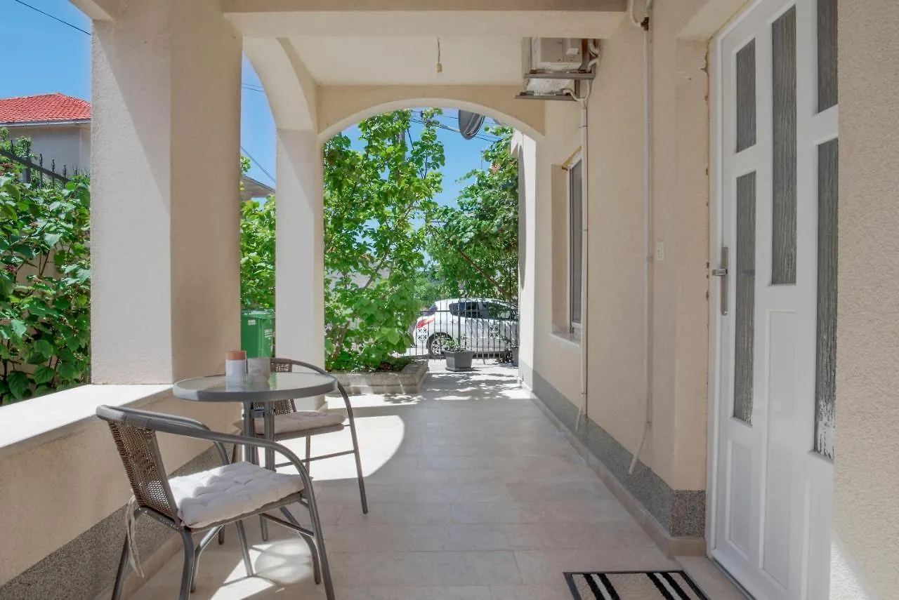 Apartmani Vudrag Τρογκίρ