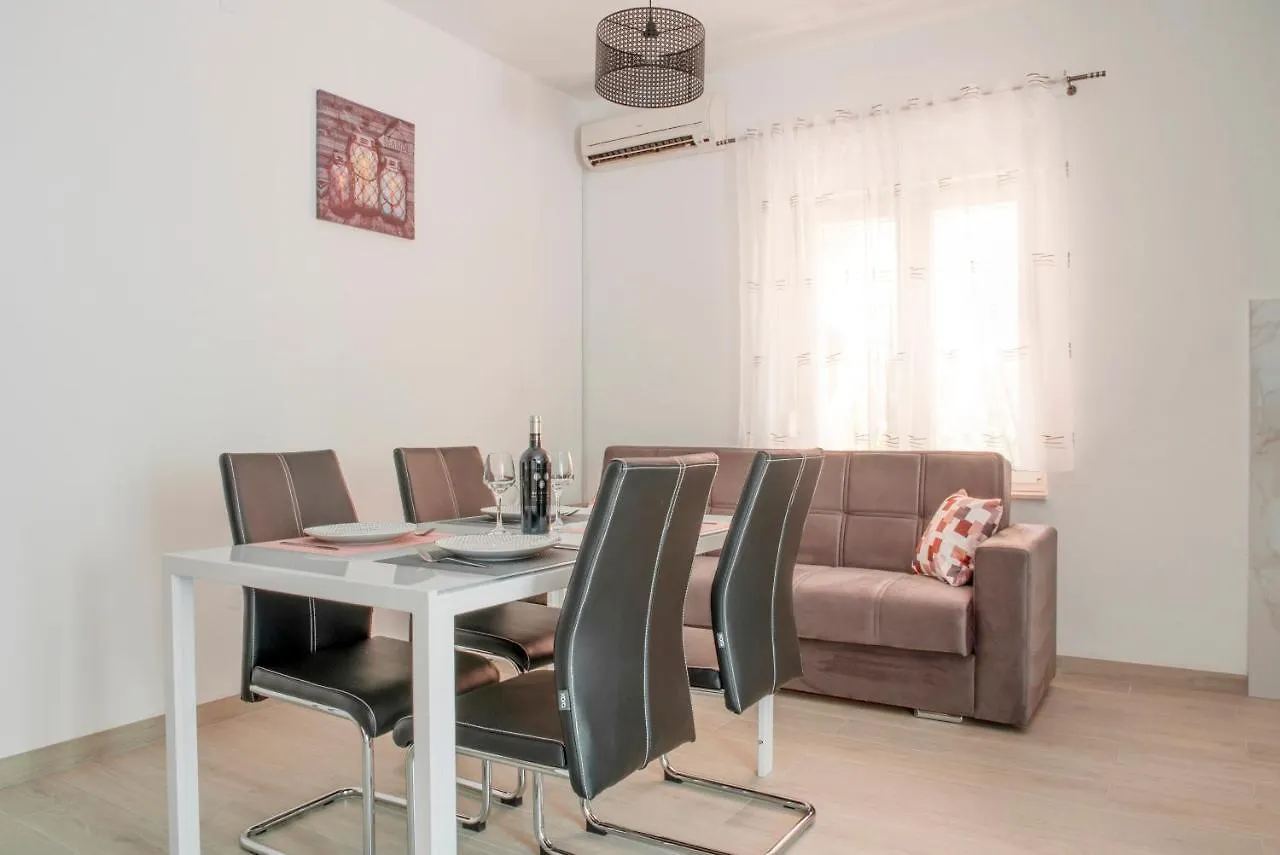 Apartment Apartmani Vudrag Trogir